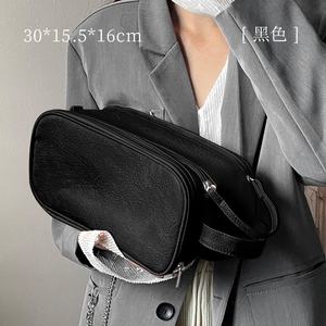 Sac de rangement cosmétique de voyage portable à grande capacité avec poignée souple à double fermeture éclair en PU imperméable à l'eau nouvelle mode transfrontalière - Product Image 2