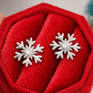 Orecchini a Forma di Fiocco di Neve per Donne, Design Natalizio, per Uso Quotidiano, Regalo per Feste, Accessori - Product Image 4