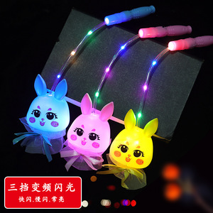 Lanterne lumineuse en forme de lapin, jouet en plastique pour enfants, idéal pour les marchés nocturnes, les parcs, cadeau, vente en gros - Product Image 4