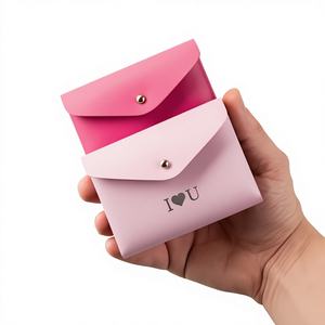 Portefeuille fin personnalisé en cuir véritable, cadeau pour demoiselle d'honneur, accessoires pour femmes, design de petite poche - Product Image 1