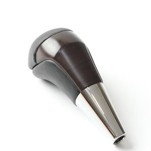 Pommeau de levier de vitesse en cuir noir et bois de pêche ergonomique pour Toyota Hilux Fortuner 2005-2016 - Product Image 4