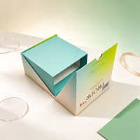 Boîte cadeau rigide en papier avec dégradé turquoise personnalisé, finition mate, impression de marque et insert pour emballage cadeau de cosmétiques et de parfums