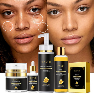 Set de Lujo Para el Cuidado de la Piel con Productos Orgánicos de Vitamina C, Loción Corporal, Crema Facial con Arbutina Para Aclarar y Desvanecer Manchas Oscuras - Product Image 1