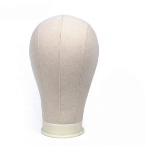 Styling che mostra molti colori per scegliere la testa del manichino per parrucche - Product Image 1
