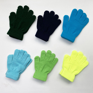 Sarung Tangan Pelajar Warna Solid Tahan Dingin dan Hangat untuk Musim Dingin, Wol Mink untuk Bersepeda, 26 Pasang Per Set, Penjualan Langsung Pabrik dan Grosir - Product Image 6
