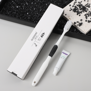 Ensemble brosse à dents et dentifrice jetables avec logo personnalisé Boîte noire et blanche Équipements de l'hôtel Brosses à dents Fournitures de l'hôtel - Product Image 2