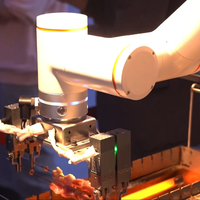 Robot collaboratif articulé pour la soudure avec guidage intuitif par la main et sans programmation