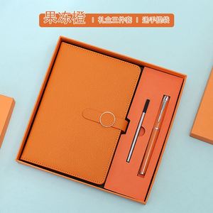 Ensemble cadeau d'affaires de luxe avec tasse isotherme en acier inoxydable personnalisable, carnet de grande capacité et stylo - Product Image 2