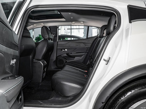 2025 Version <span class=keywords><strong>Peugeot</strong></span> 408X voitures à essence <span class=keywords><strong>pas</strong></span> <span class=keywords><strong>cher</strong></span> 1.6T 175HP L4 automatique haute vitesse nouvelles voitures feu de direction gauche intérieur arrière R18 - Product Image 6
