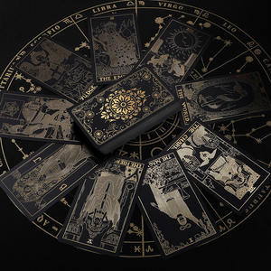 Vente en gros de cartes de <span class=keywords><strong>tarot</strong></span> en or et noir, emboutissage de 78 cartes de jeu de société colorées et étanches en plastique PVC - Product Image 2
