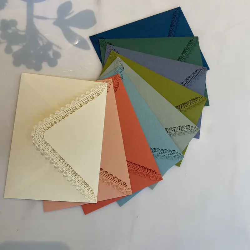 豪華なカスタマイズ印刷結婚式の招待状の封筒カラフルな綿紙ビジネスウォレット封筒特別なデザイン
