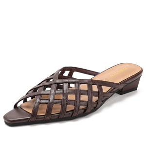Mules et sandales décontractées pour femmes, à bout carré, à talon carré bas, ajourées et tissées, noires, dorées, marron, pour un usage quotidien, style chic - Product Image 3