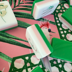 Juego de Mahjong Plegable de Lujo con Logotipo Personalizado, Ecológico, con Fichas de Acrílico en Rosa y Verde, Venta al Por Mayor - Product Image 5