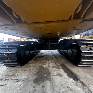 รถขุดตีนตะขาบ CAT 336 มือสอง ตรวจสอบอย่างดี ขนาด 36 ตัน สำหรับงานหนัก งานขุดเหมือง และงานเคลื่อนย้ายดินหนัก มีสินค้าในสต็อก - Product Image 6
