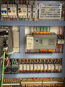 Machine de découpe de profilés en aluminium CNC à double tête avec moteur PLC pour portes et fenêtres en aluminium, facile à utiliser, longueur de coupe 370-4200 mm - Product Image 6