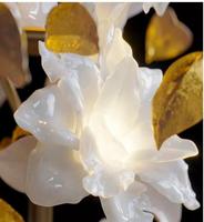 Lustre suspendu personnalisé de luxe en verre de jade ajouré motif flocon de neige, design d'éclairage pour villa, hôtel, grenier et escalier