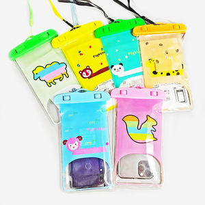 Bolsa impermeable para teléfono con diseño de dibujos animados, funda para buceo, funda protectora universal para pantalla táctil, para natación, aguas termales y rafting. - Product Image 1