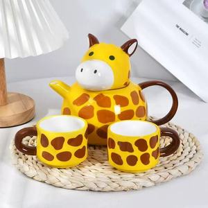 M 3D Girafe <span class=keywords><strong>Animal</strong></span> Mug Cartoon Café Lait Thé Théière En Céramique <span class=keywords><strong>Tasse</strong></span> Avec Couvercle Cuillère Ensemble Cadeau D'anniversaire Pour Amis Filles Enfants - Product Image 3