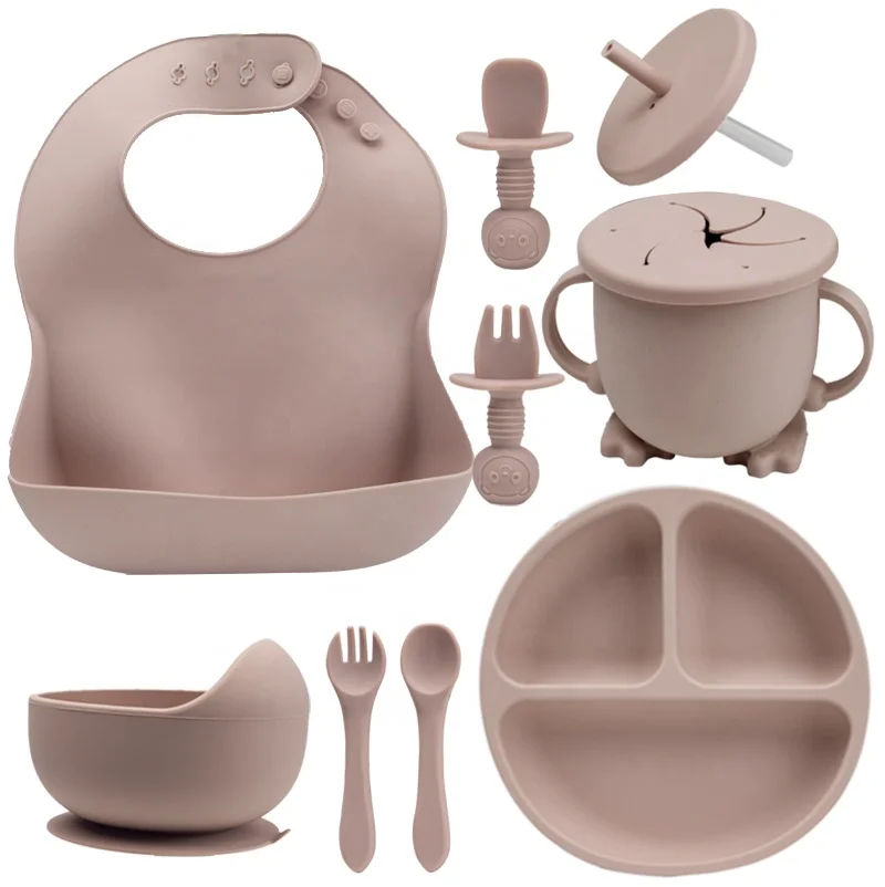 Vente en gros de vaisselle pour enfants vaisselle en silicone de qualité alimentaire assiettes tasse ensemble de vaisselle couverts ensemble de vaisselle