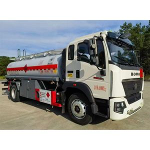 Dongfeng CSC 4X2 New Oil Tank Truck 15000L Flammable Liquid Transport Fuel Truck Mobile Gas Station Vehicle LGBF Sino Truck - Product Image 5