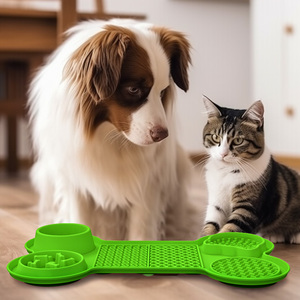 Nouveau style Tapis de léchage multifonctionnel en silicone pour animaux de compagnie, pour alimentation lente, Assiette de léchage pour chien, Ustensiles pour chien - Product Image 2