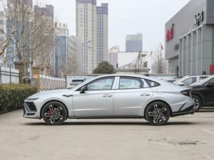 2024 Hyundais Sonata Family 2,0 T Hybrid 4WD Sedan Nueva condición Caja de cambios automática Cruise Leather R19 Venta caliente Coche - Product Image 5