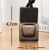 Vente en gros de flacons diffuseurs de parfum pour voiture en verre carré de 8 ml avec bouchon, boîte d'emballage magnétique à rabat avec marquage à chaud