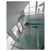 Escalier en verre de luxe sans cadre, en verre trempé transparent, moderne, sur mesure pour l'intérieur d'une villa moderne