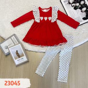 ชุดเสื้อผ้าเด็ก ชุดกระโปรง กางเกง สำหรับวันวาเลนไทน์ ลดราคาพิเศษ ขายส่ง เสื้อผ้าเด็กผู้หญิง ชุดเด็ก บูติก เบบี้ โรเมเปอร์ - Product Image 5