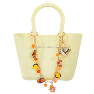 Chaîne de charme de sac bricolage personnalisé Animation japonaise dessin animé mignon <span class=keywords><strong>petit</strong></span> ours émail métal breloque porte-clés de sac pour la décoration de sac - Product Image 4