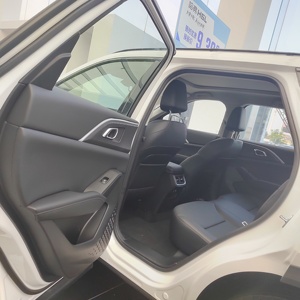 2026 GWM Haval <span class=keywords><strong>H6L</strong></span> 2.0T FWD Essence SUV de taille moyenne Jantes en alliage R19 Véhicule familial à longue base Très demandé - Product Image 4