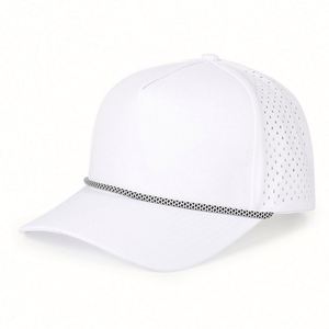 Casquette de baseball sportive imperméable en PVC et caoutchouc avec logo personnalisé, perforations découpées au laser et cordon, vente en gros - Product Image 5