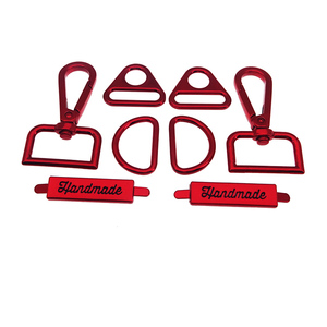 Nhà Máy Trực Tiếp Cung Cấp Màu Đỏ Tùy Chỉnh Kim Loại Ví Túi Xách Làm Phần Cứng Kit <span class=keywords><strong>Snap</strong></span> <span class=keywords><strong>Hook</strong></span> D Vòng Tam Giác Khóa Nhãn Tag - Product Image 3