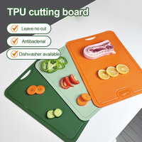 2026 accessoires de cuisine planche à fruits en plastique planche à découper personnalisée paille de blé planche à découper avec poignée