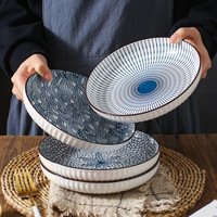 Assiette en porcelaine de 7 pouces de style japonais en gros d'usine ensemble de vaisselle de vaisselle 4 modèles d'assiettes de chargeur d'assiettes de fête