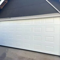 Porte de garage sectionnelle en acier motorisée automatique moderne avec isolation thermique et surface finie pour entrepôt, villa et plus