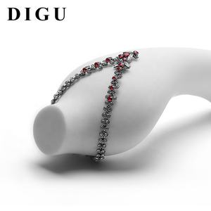 Juego de exhibición de joyería de resina lacada, maniquí personalizado de alta calidad, Exhibidor de pie, accesorios, collar de joyería blanca, busto - Product Image 5