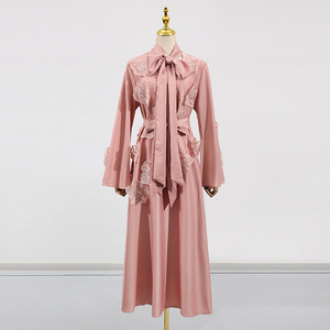 Nouvelle Robe Longue Premium d'Été pour Femme à Manches Longues, Motif Floral, Dentelle et Volants, Design Tendance - Product Image 1