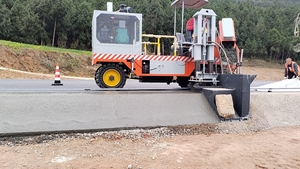 Macchina Automatica <span class=keywords><strong>per</strong></span> Bordature Stradali e Fossi di Sicurezza - Product Image 5