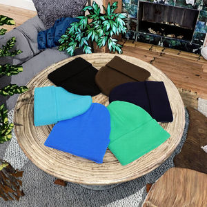 Chapeau d'hiver en tricot acrylique unisexe de haute qualité en vrac, personnalisable avec une image, uni avec logo pour les voyages quotidiens, le ski, les adultes - Product Image 3