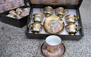 Набор керамических чашек и блюдца - Product Image 3