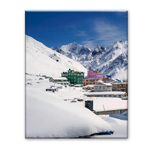 Toile murale Himalaya Snow Town – Maisons colorées et <span class=keywords><strong>paysage</strong></span> de sommet enneigé, toile imprimée pour la décoration de la maison - Product Image 2