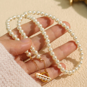 สร้อยคอมุกน้ำจืดเกรด AAA พร้อมตัวล็อกทองคำ เหมาะสำหรับใส่ทุกวัน - Product Image 1