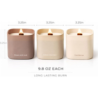 Ensemble cadeau de 3 bougies parfumées en cire de soja dans des pots carrés en céramique mate avec mèche en bois crépitante, senteurs Rose, Oud, Gardénia, pour l'arôme de la maison