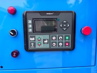 Angetrieben von CumminsYuchaiWeichai-Motoren 10-80kW Hochwertige Diesel-Generatoren für den Außenbereich Regenfeste Anhänger-Silentgeneratoren Mobil