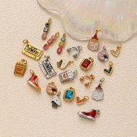 Pendentifs plaqués or 18 carats, breloques en acier inoxydable, émail, cupcake, cassette, casque, chaussures, pendentifs, bijoux DIY