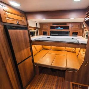 <span class=keywords><strong>Camping</strong></span>-<span class=keywords><strong>car</strong></span> de luxe tout-terrain pour voyages et aventures en plein air, Sitrak 4x4 350HP LHD/RHD, <span class=keywords><strong>camping</strong></span>-<span class=keywords><strong>car</strong></span> <span class=keywords><strong>à</strong></span> double toit personnalisé, autres camions - Product Image 4