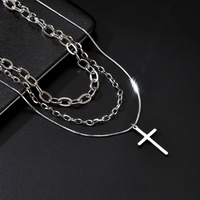Collier tendance en acier inoxydable, bijoux de mode avec chaîne à maillons, collier à trois couches avec pendentif croix