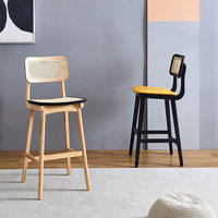 Tabourets de bar modernes en bois industriel avec assise et dossier en rotin, pour usage commercial dans les hôtels, chaise haute de comptoir en bois massif