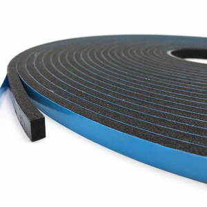 Nastro in espanso in PVC nero con rivestimento blu adesivo acrilico resistente al calore <span class=keywords><strong>per</strong></span> il montaggio di vetri strutturali <span class=keywords><strong>per</strong></span> finestre - Product Image 4